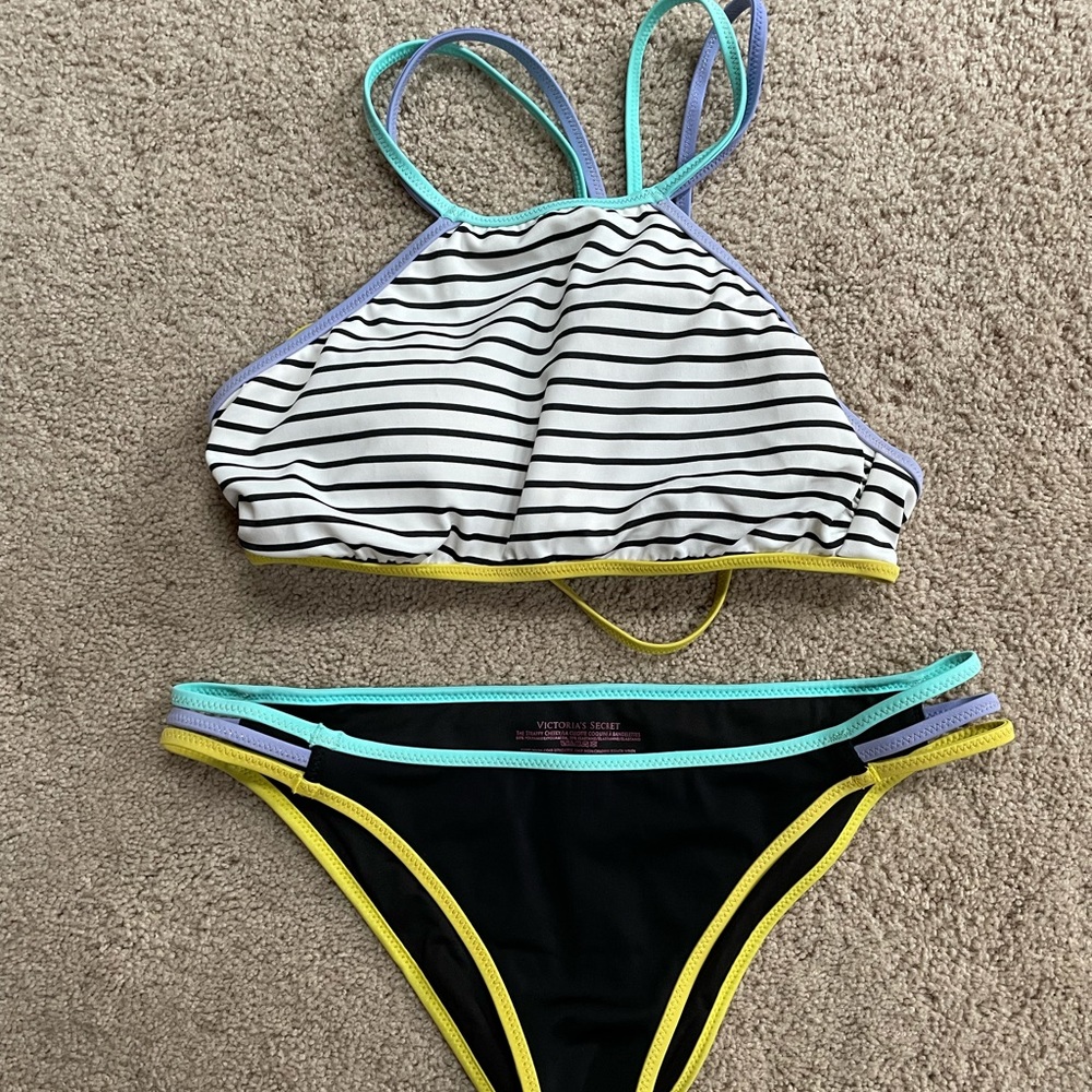 Like new Victoria’s Secret bikini!